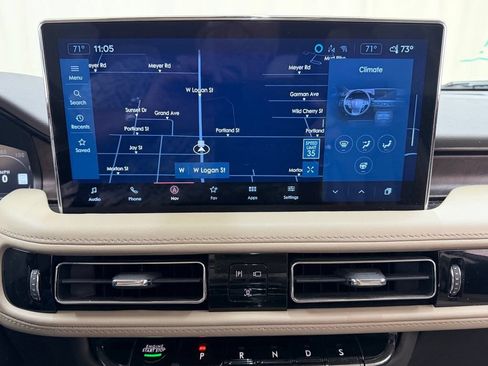 Used 2022 Lincoln Nautilus Reserve AWD/4WD image 28