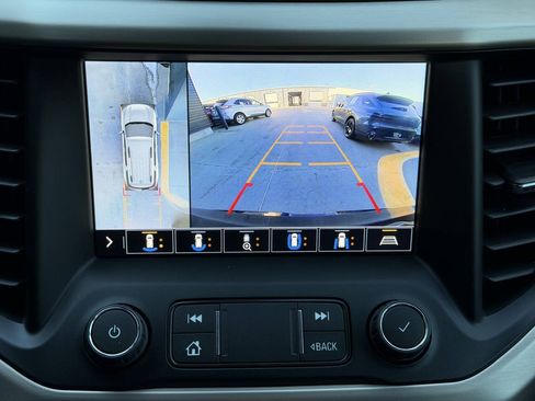 Used 2020 GMC Acadia Denali w/ Technology Package AWD/4WD image 29
