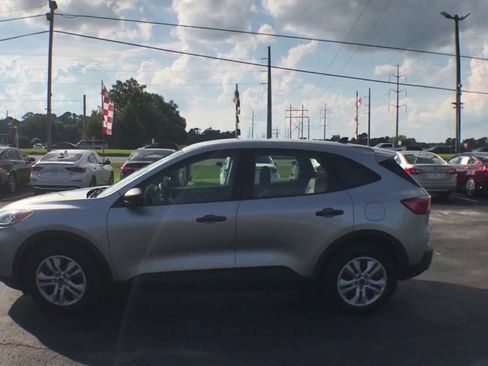 Used 2022 Ford Escape S image 5