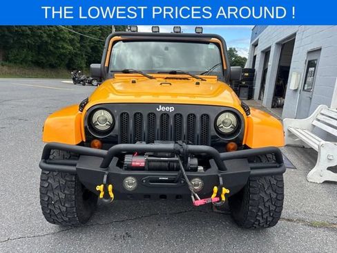 Used 2012 Jeep Wrangler Unlimited Sahara w/ Dual Top Group AWD/4WD image 2