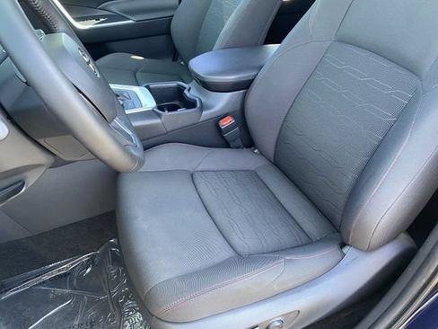Used 2024 Toyota RAV4 SE w/ Weather & Moonroof Package AWD/4WD image 17