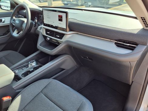 Used 2026 Ford Explorer Active RWD image 29