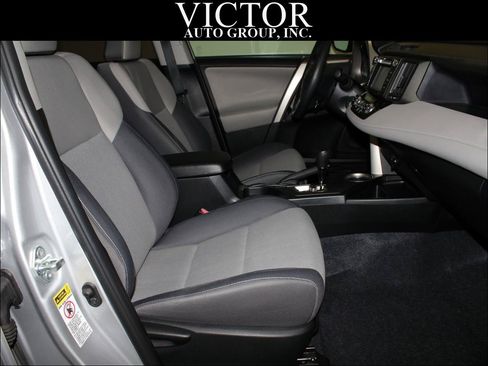 Used 2014 Toyota RAV4 XLE AWD/4WD image 32
