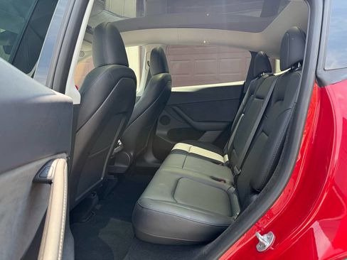 Used 2023 Tesla Model Y Long Range image 37