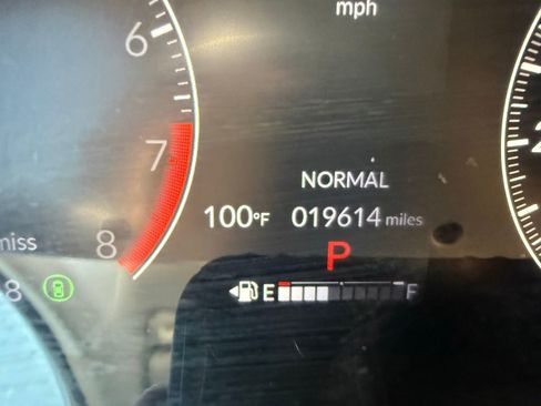 Certified 2025 Honda HR-V LX image 14