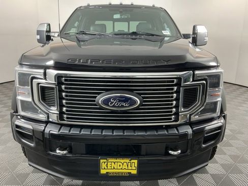 Used 2022 Ford F450 Platinum w/ FX4 Off-Road Package image 2