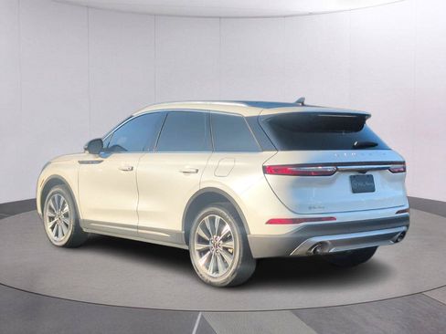 Used 2022 Lincoln Corsair Reserve w/ Elements Package FWD image 3