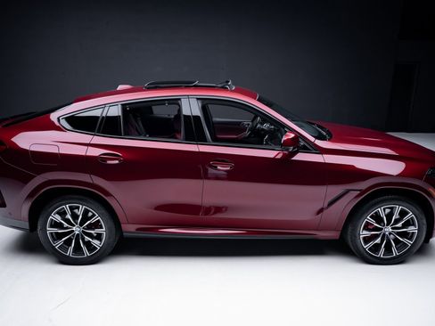 Used 2025 BMW X6 xDrive40i w/ Executive Package image 35