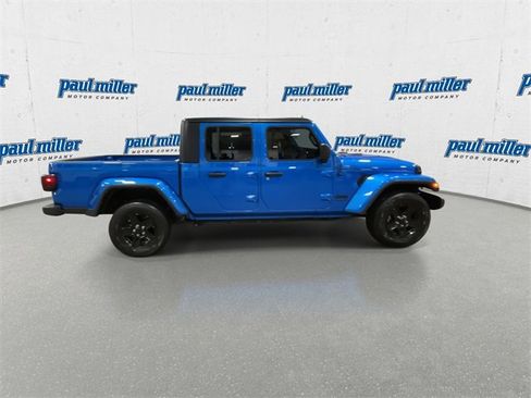 Used 2021 Jeep Gladiator Sport image 13