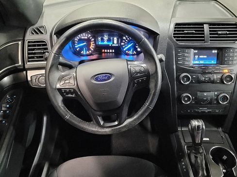 Used 2018 Ford Explorer XLT AWD/4WD image 22