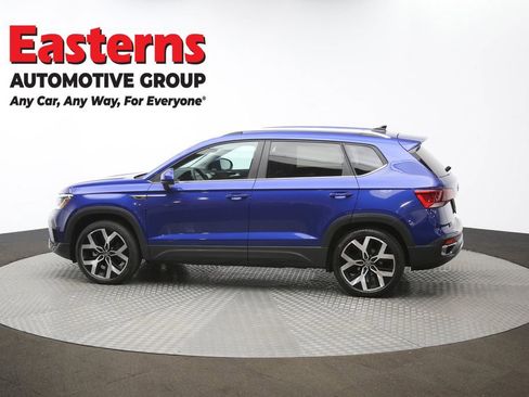 Used 2022 Volkswagen Taos SEL image 60