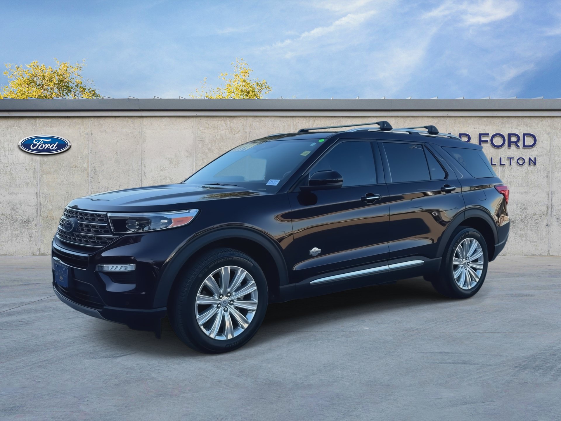 Certified 2023 Ford Explorer King Ranch w/ Technology Package AWD/4WD image 4