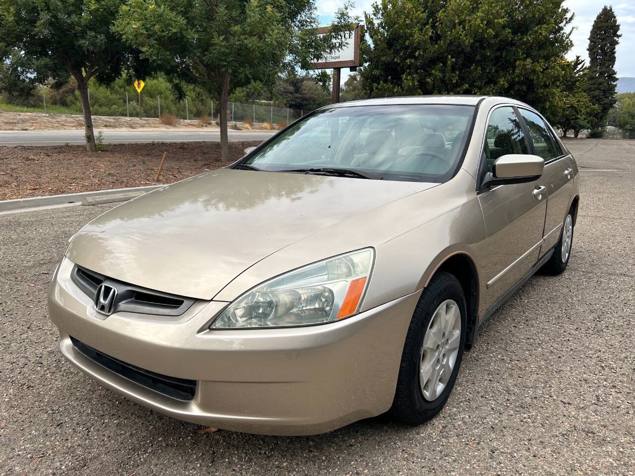 Used 2004 Honda Accord LX image 2