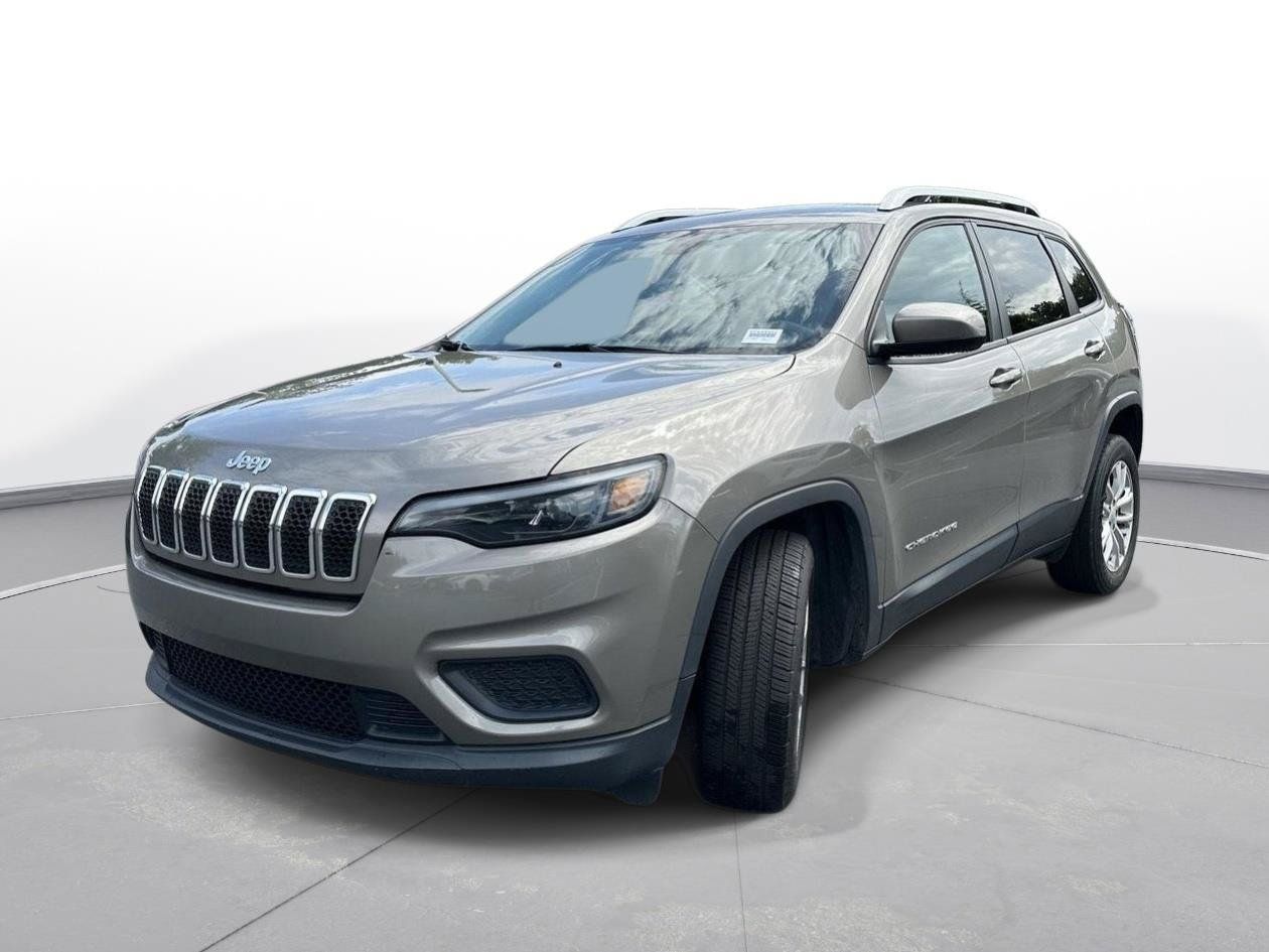 Used 2020 Jeep Cherokee Latitude FWD image 2