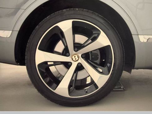 Used 2019 Bentley Bentayga AWD/4WD image 7