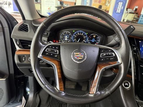 Used 2015 Cadillac Escalade Premium AWD/4WD image 14