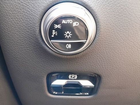 Certified 2024 Mercedes-Benz GLC 300 4MATIC image 8