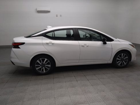Used 2024 Nissan Versa SV FWD image 10