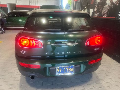 Used 2019 MINI Cooper Clubman ALL4 w/ Premium Package AWD/4WD image 10