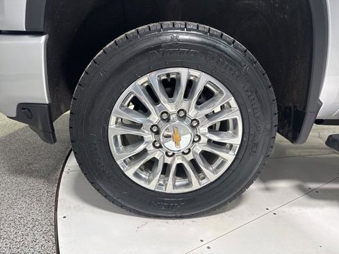 Used 2022 Chevrolet Silverado 3500 High Country image 8