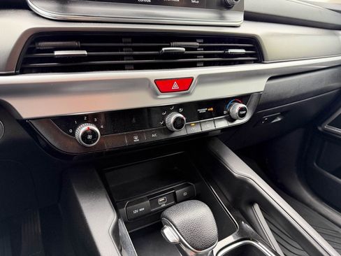 Used 2021 Kia Telluride LX image 23