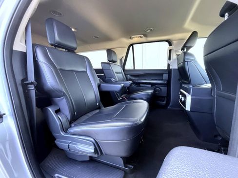 Used 2024 Ford Expedition Max XLT image 18
