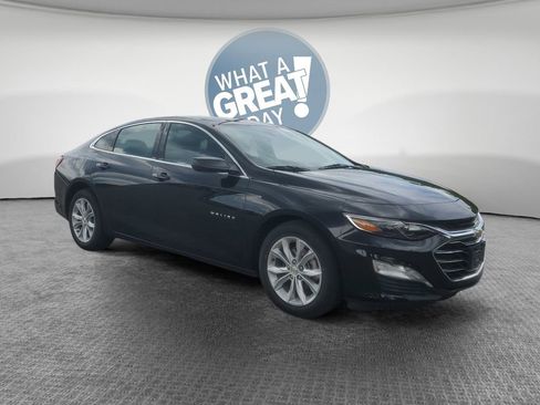 Used 2025 Chevrolet Malibu LT FWD image 1