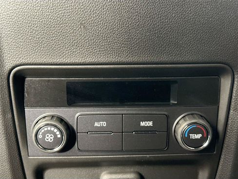 Used 2024 Buick Enclave Essence FWD image 35