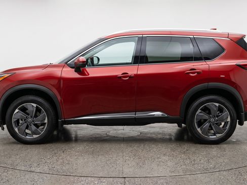 Used 2025 Nissan Rogue SV AWD/4WD image 5