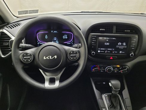 Used 2025 Kia Soul LX image 22