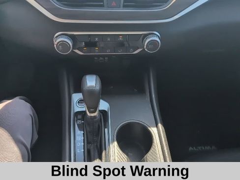 Used 2025 Nissan Altima 2.5 SV image 6