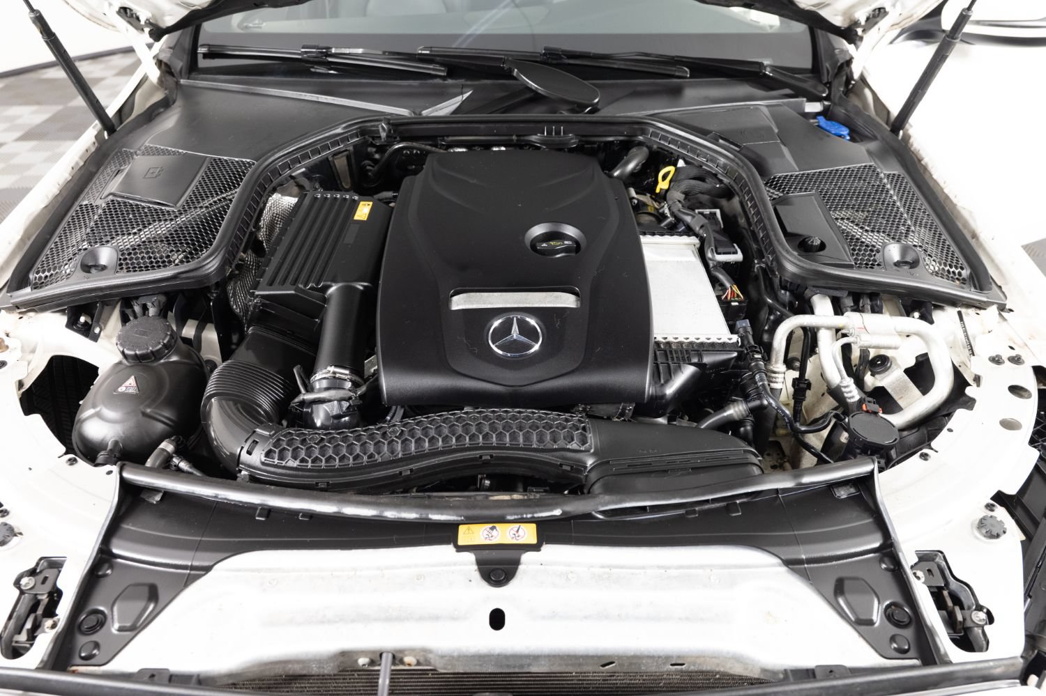 Used 2018 Mercedes-Benz C 300 4MATIC Sedan w/ Premium Package image 40