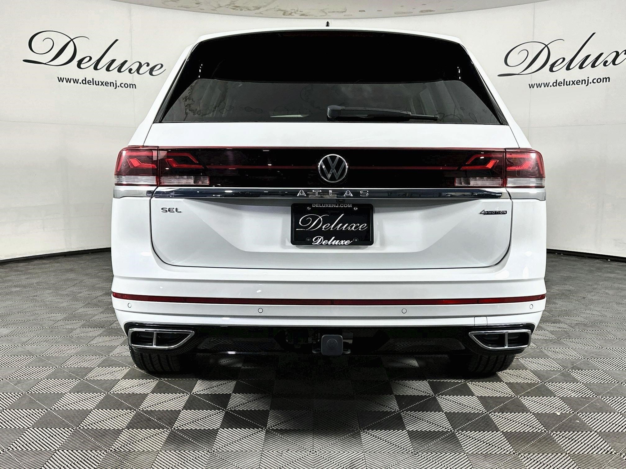 Used 2025 Volkswagen Atlas SEL Premium R-Line AWD/4WD image 5