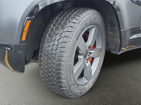 Used 2023 Land Rover Defender 110 X AWD/4WD image 36