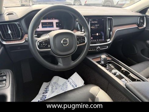 Used 2024 Volvo S60 B5 Plus FWD image 22