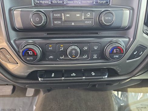 Used 2018 Chevrolet Silverado 1500 LT w/ All Star Edition AWD/4WD image 23