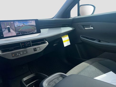 New 2026 Nissan Leaf FWD image 23