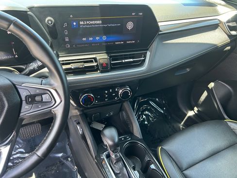 Used 2025 Chevrolet TrailBlazer ACTIV w/ Driver Confidence Package AWD/4WD image 23