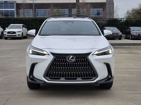 Used 2024 Lexus NX 250 FWD w/ Towing Package (2000 Lbs) image 4