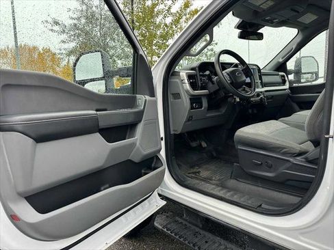 Used 2023 Ford F350 XLT image 19