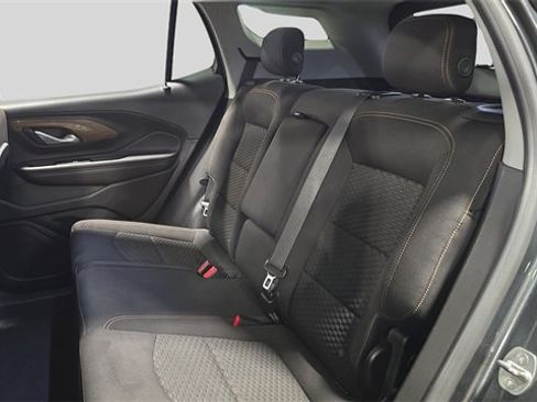 Used 2020 GMC Terrain SLE w/ Driver Convenience Package image 18