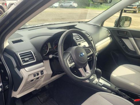 Used 2017 Subaru Forester 2.5i Premium AWD/4WD image 13