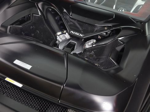 Used 2017 Acura NSX image 67
