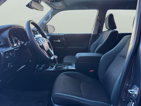 Certified 2022 Toyota 4Runner TRD Off-Road image 15