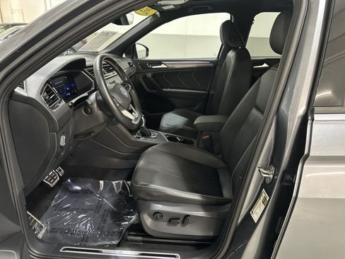Used 2023 Volkswagen Tiguan SE R-Line FWD image 15