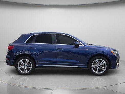 Used 2022 Audi Q3 2.0T Premium w/ Convenience Package AWD/4WD image 9
