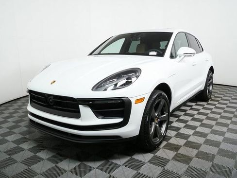 New 2026 Porsche Macan image 1