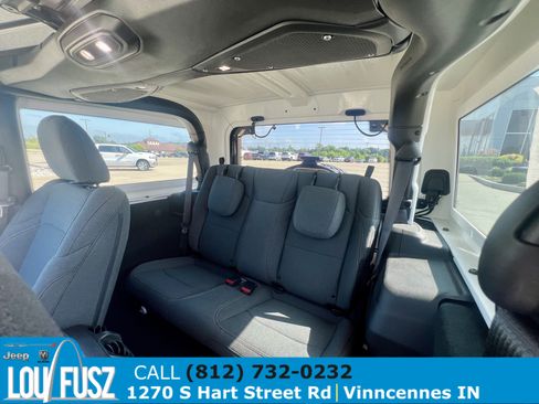 Used 2026 Jeep Wrangler Sport AWD/4WD image 16