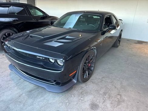 Used 2015 Dodge Challenger SRT Hellcat RWD image 3