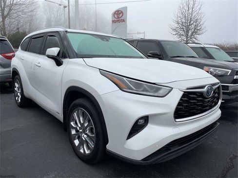 Used 2023 Toyota Highlander Limited image 5